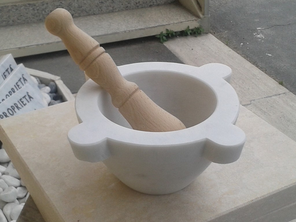 mortaio per pesto