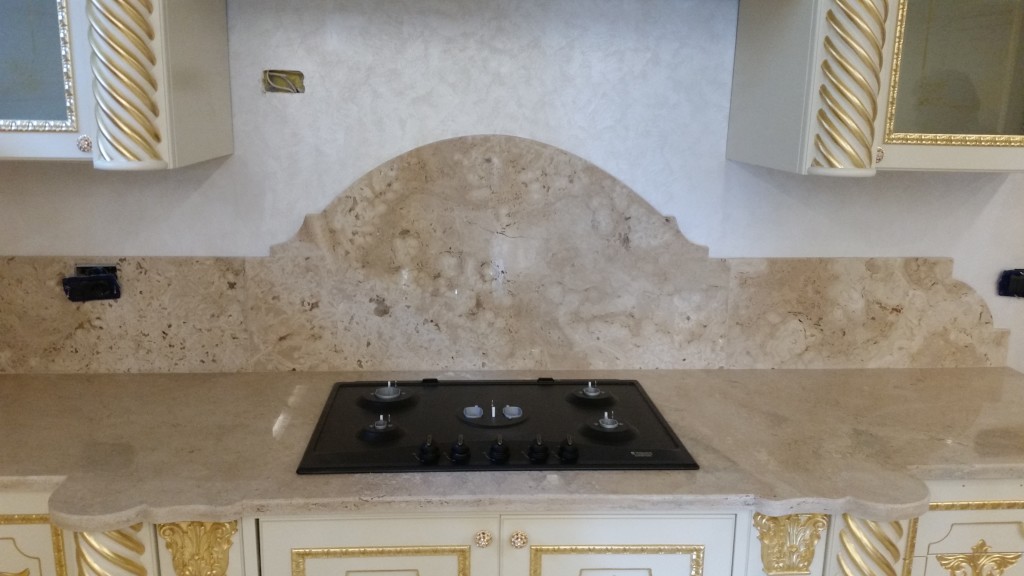 Top cucina in travertino lucido-220161103_121945-1