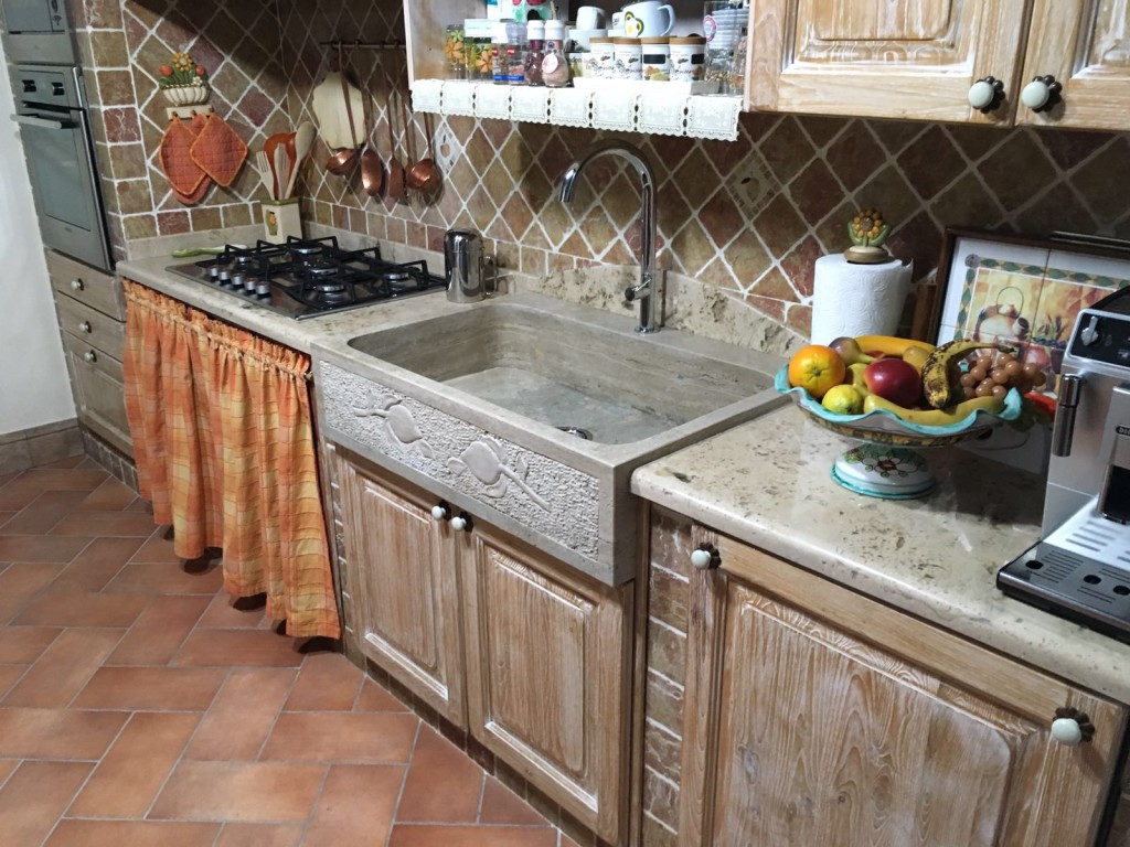 top cucina travertino